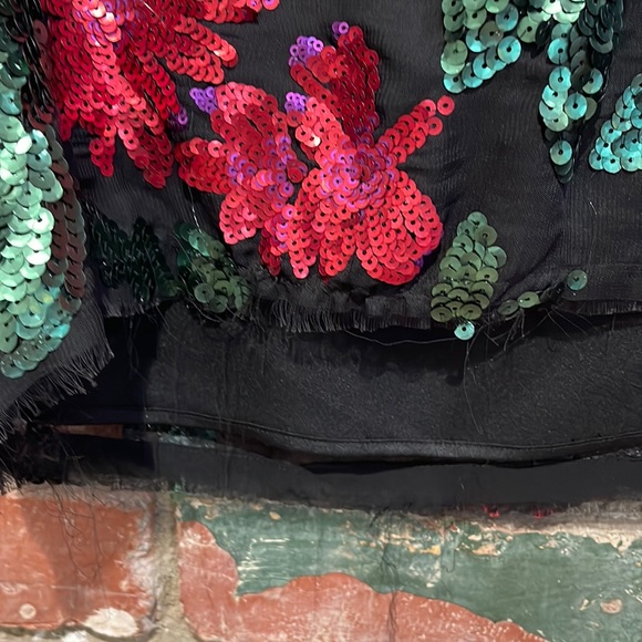 Show Me Your mumu black sequins floral design  shine  New - Picture 5 of 5